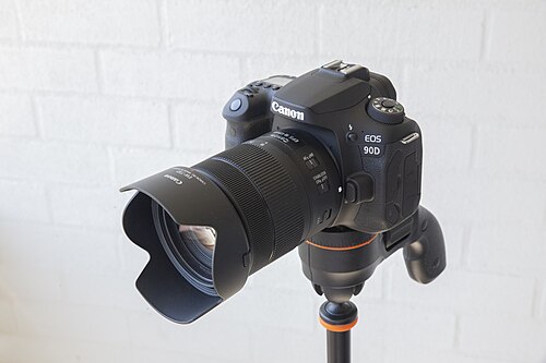 Canon EOS 90D