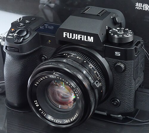 Fujifilm X-H2S